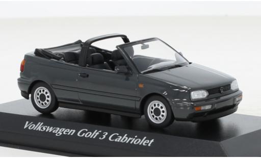 Modellautos Volkswagen Golf 1/43 Maxichamps III Cabriolet metallise grau 1997 Volkswagen Golf 1/43 Maxichamps III Cabriolet metallise grau 1997 modellautos