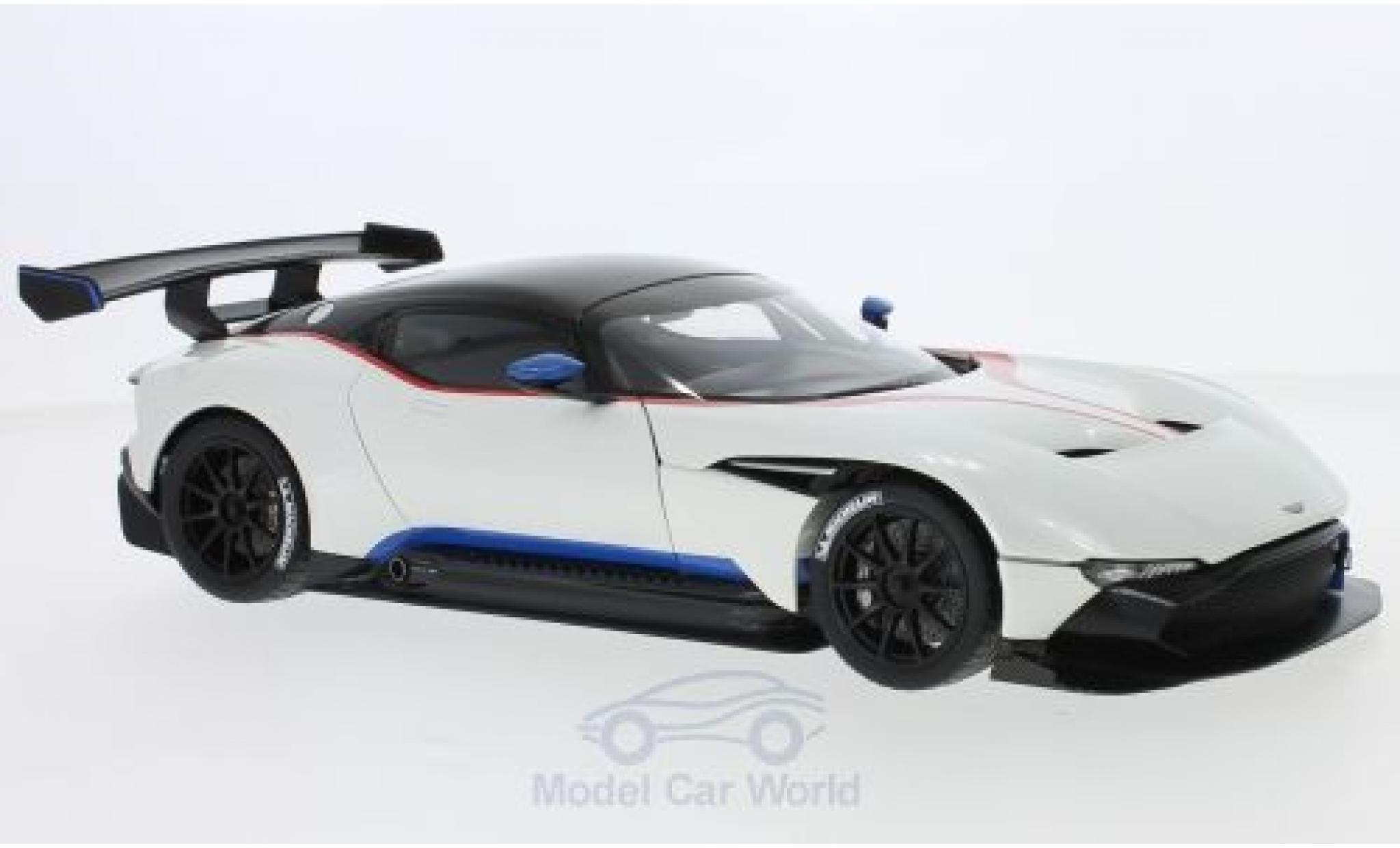 Aston Martin Vulcan 1/18 AUTOart weiss/carbon 2015 modellautos