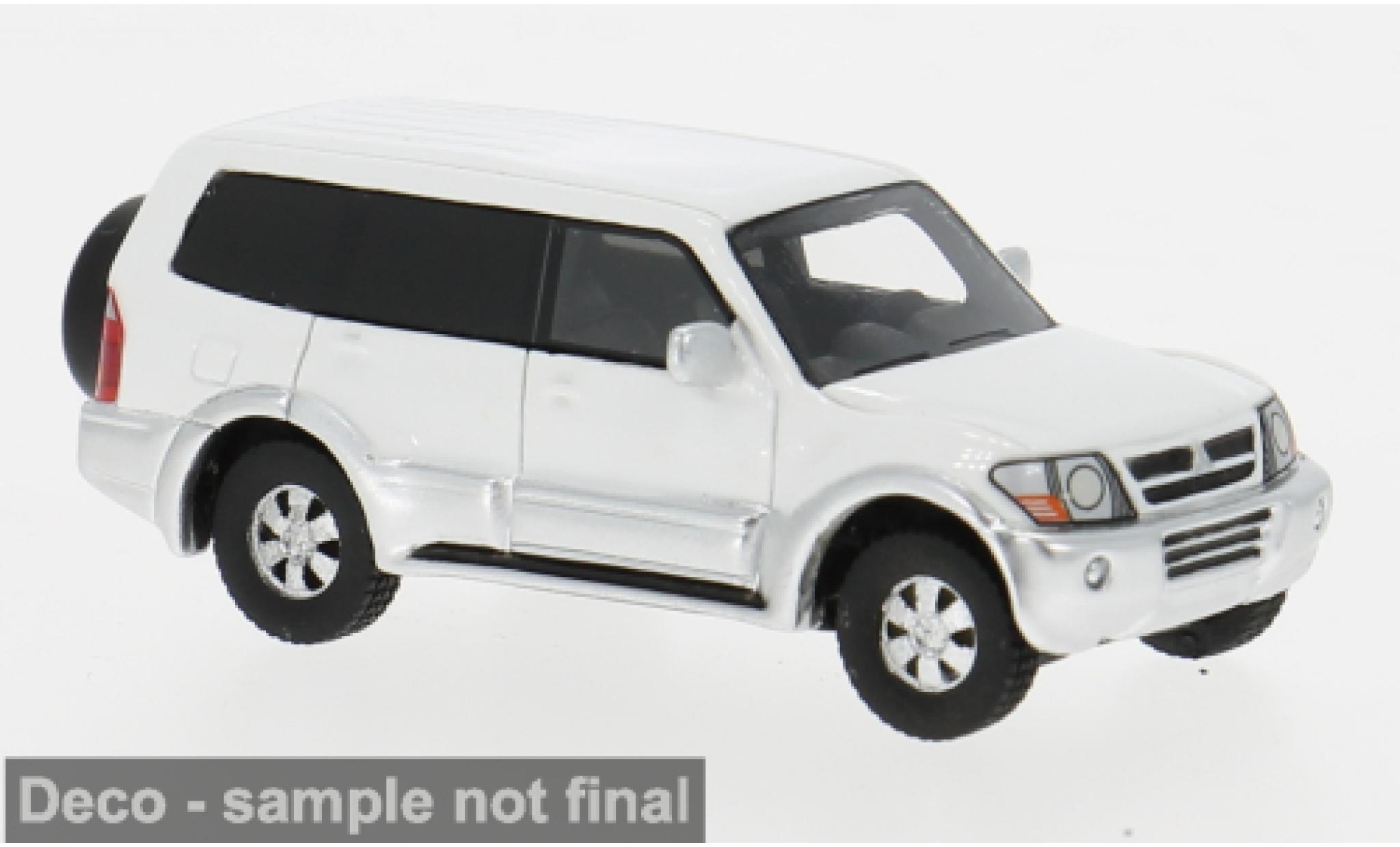 Mitsubishi Pajero BoS Models weiss 2003 1:87 modellautos