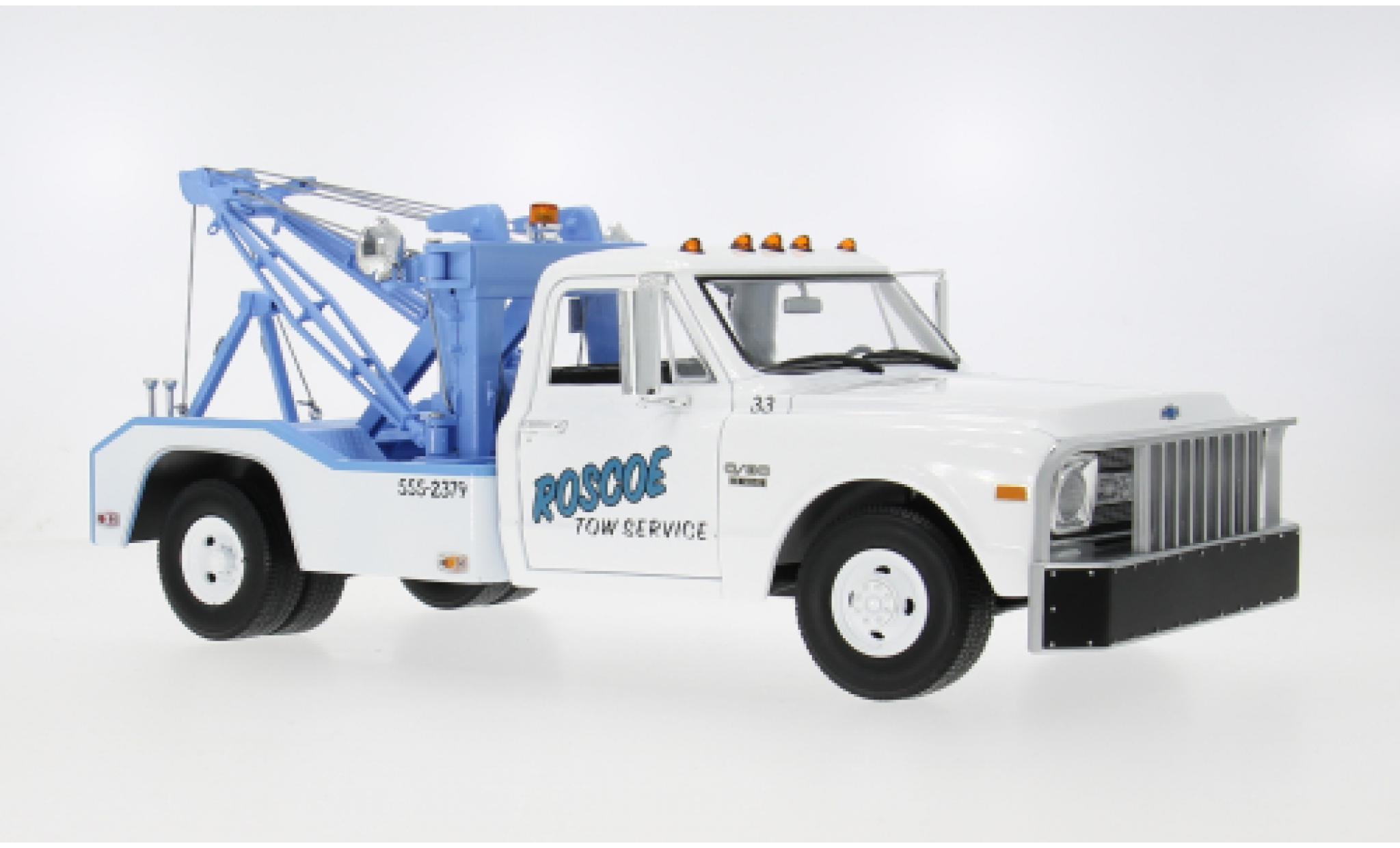Chevrolet C-30 1/18 Greenlight Dually Wrecker weiss 1969 Roscoe Tow Service 1:18 modellautos