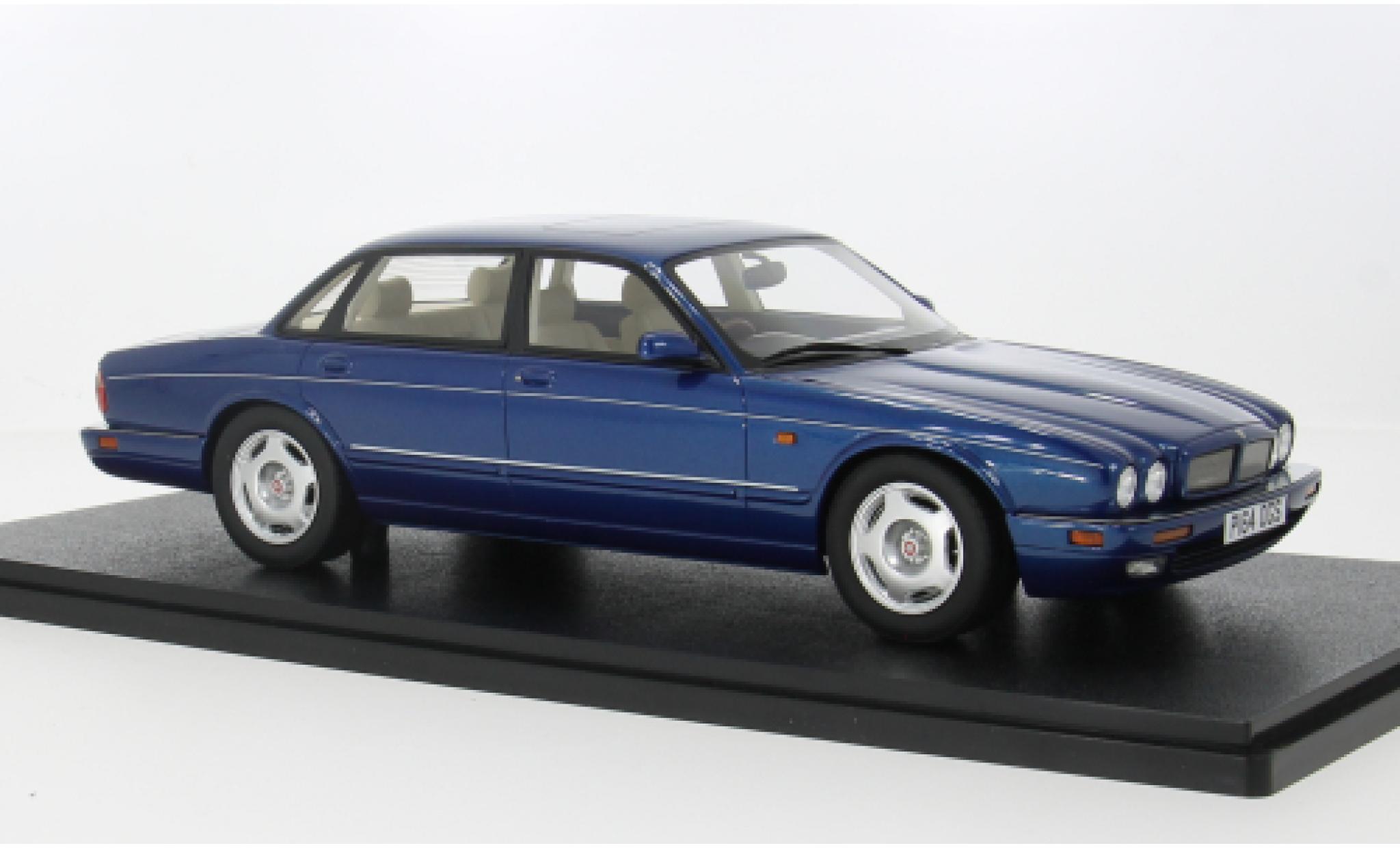 Jaguar XJ Cult Scale Models R (X300) blau 1995 1:18 modellautos