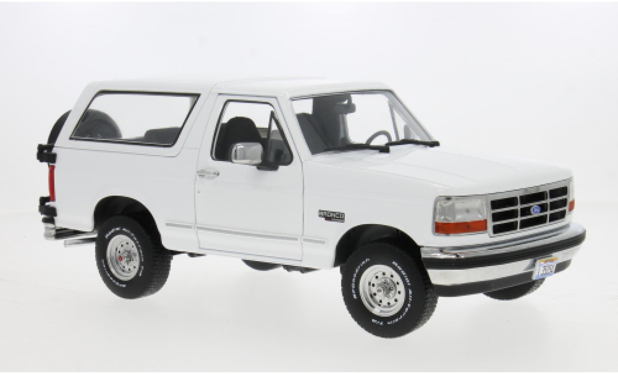 Ford Bronco Greenlight XLT weiss 1993 1:18 modellautos