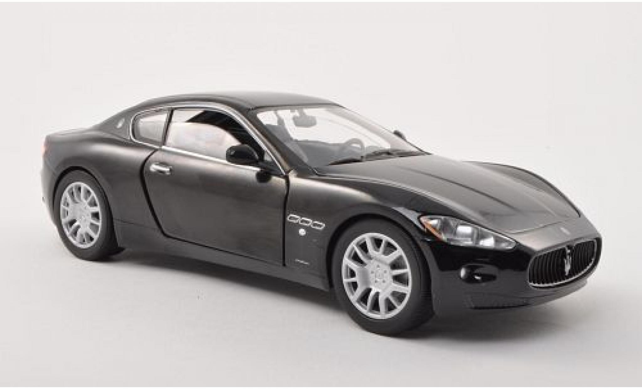 Maserati Gran Turismo 1/24 Motormax schwarz 1:24 modellautos