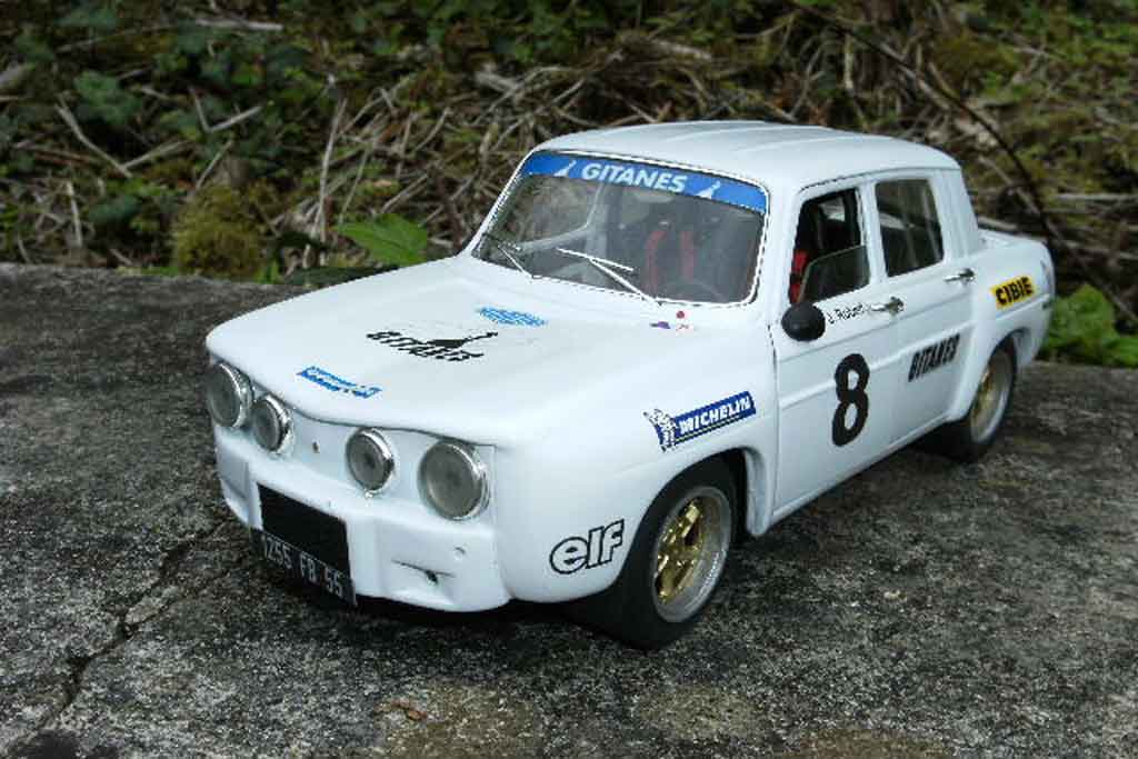 Renault 8 Gordini 1/18 Solido Gordini weiss jantes larges et kit carrosserie dinacar modellautos