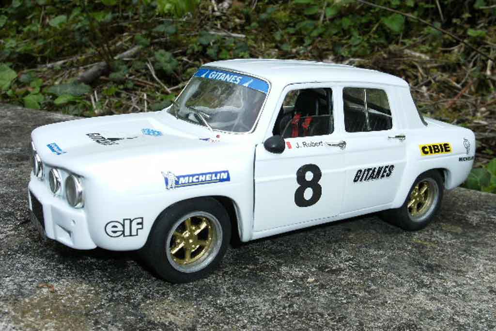 Renault 8 Gordini 1/18 Solido Gordini weiss jantes larges et kit carrosserie dinacar