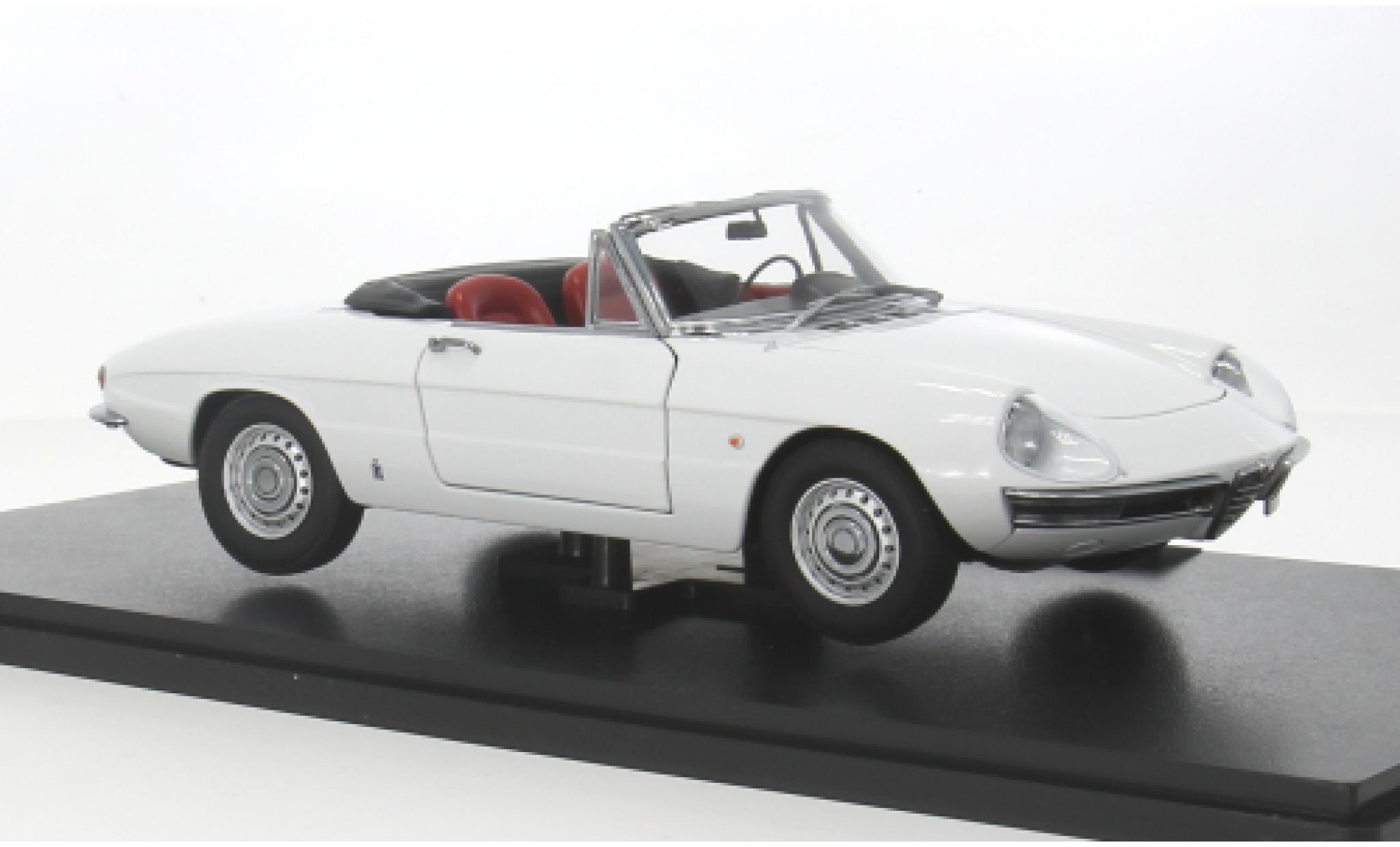 Alfa Romeo 1600 Touring Duetto Spider weiss/schwarz 1966 1:18 modellautos
