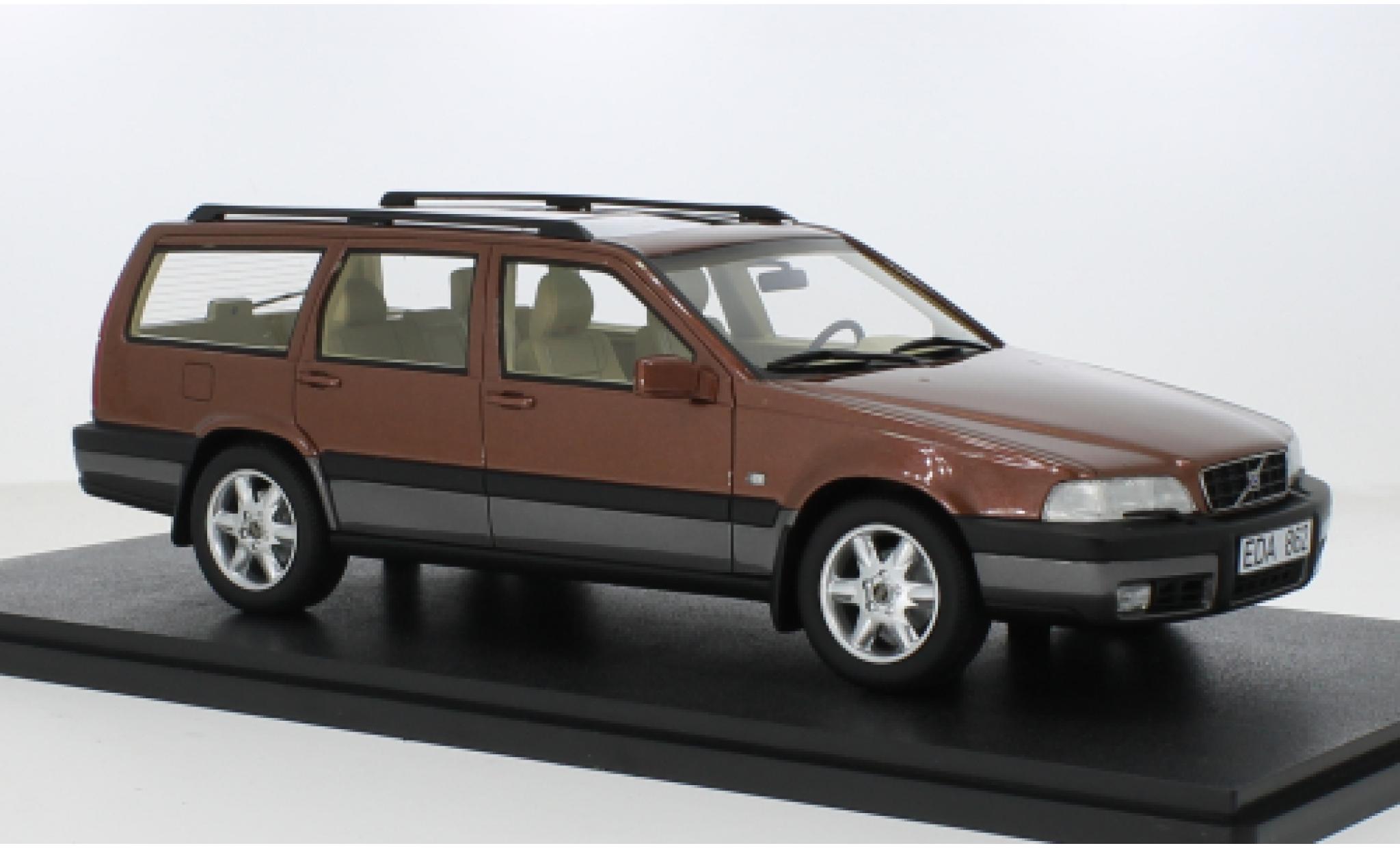 Volvo V70 1/18 Cult Scale Models XC Cross Country kupfer 1996 1:18 modellautos