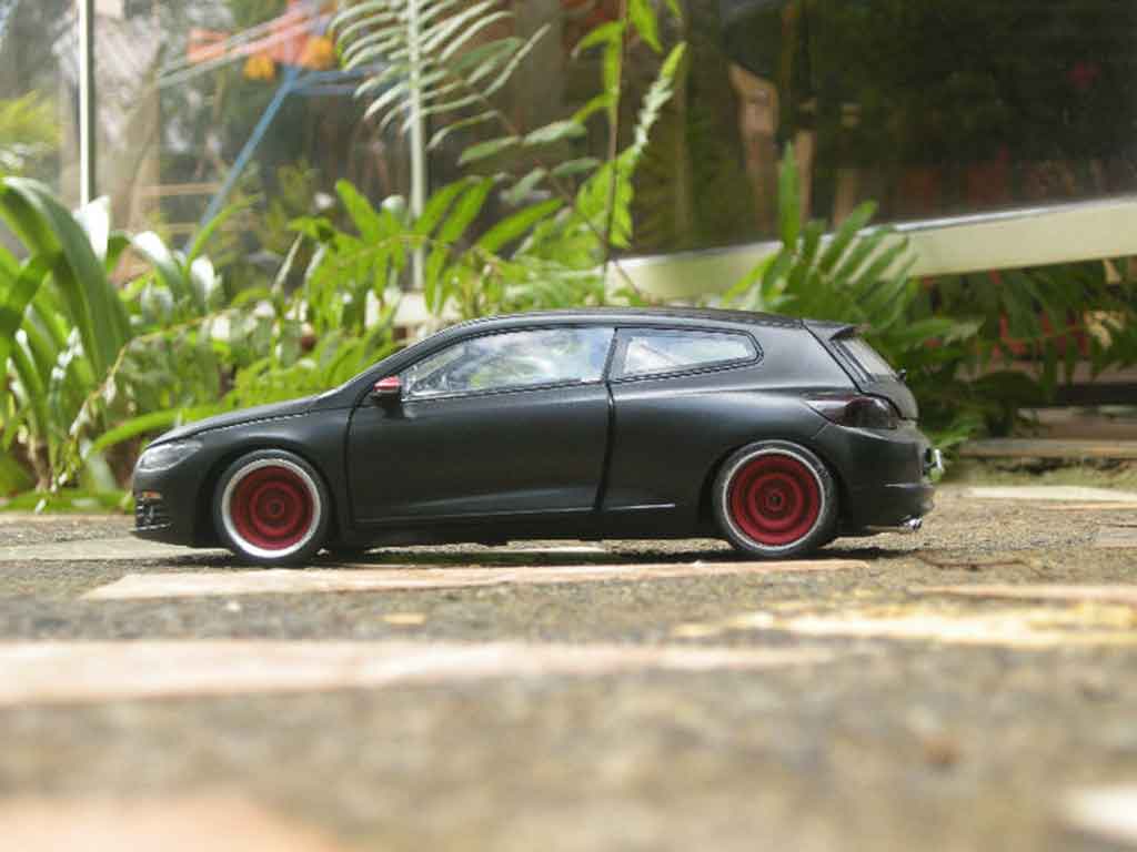 Volkswagen Scirocco 1/18 Norev 3 r schwarz german look