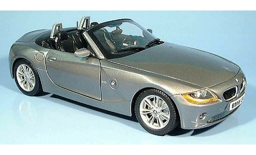 Bmw Z4 roadster 1/18 Ricko E85 grau 2002 modellautos