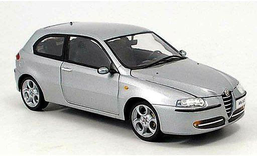 Alfa Romeo 147 berlina 1/18 Ricko grau 2003 modellautos