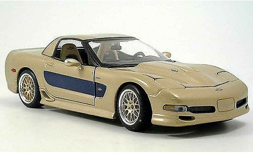Chevrolet Corvette tuning 1/18 Maisto guldstrand gold modellautos