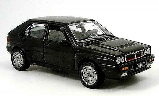 Lancia Delta HF Integrale 1/18 Sun Star schwarz modellautos