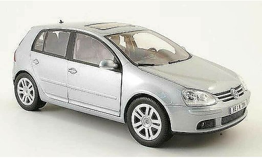 Volkswagen Golf Base 1/18 Burago grau 2003 5 portes modellautos