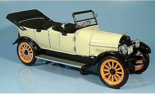 Reo Touring Base 1/18 Signature creme/schwarz 1917 modellautos