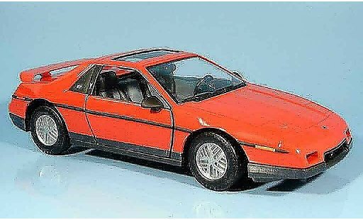 Pontiac Fiero GT 1/18 Yat Ming rot 1985 modellautos