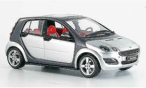 Smart ForFour Base 1/43 Schuco grau 2004 modellautos