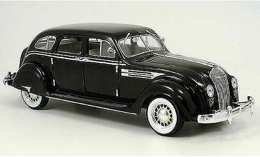Chrysler Airflow Sedan 1/18 Signature schwarz 1936 modellautos