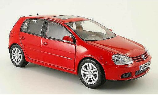 Volkswagen Golf Base 1/18 Burago rot 2003 5 portes modellautos
