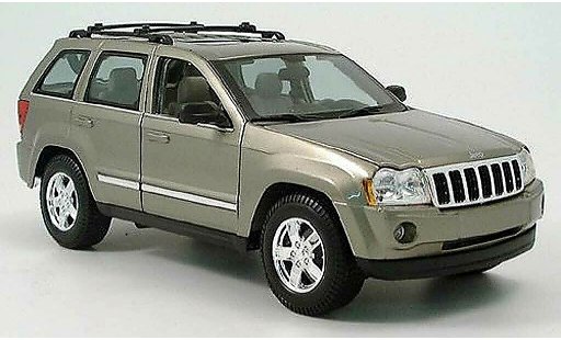 Jeep Grand Cherokee Base 1/18 Maisto beige 2005 modellautos
