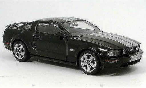 Ford Mustang GT 1/18 Autoart schwarz modellautos