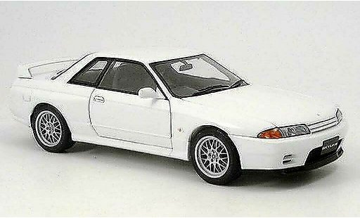 Nissan Skyline R32 1/18 Autoart gtr v-spec.ii weiss modellautos