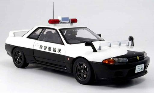 Nissan Skyline R32 1/18 Autoart gtr polizei japan modellautos