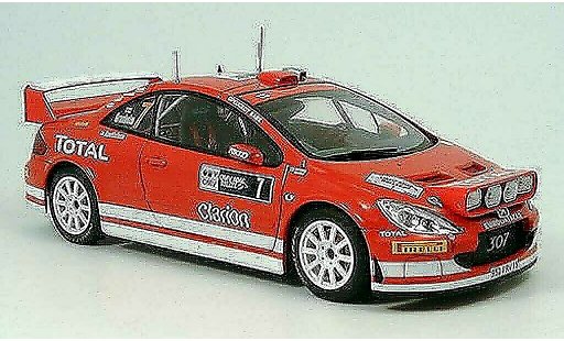 Peugeot 307 WRC 1/18 Autoart no.7 total rallye deutschland 2005 modellautos