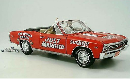 Chevrolet Chevelle Coupe 1/18 Ertl 1967 rot just married modellautos