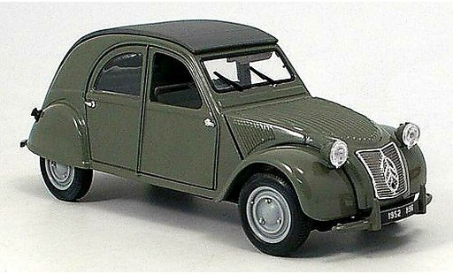 Citroen 2CV Berline 1/18 Maisto olivgr&Atilde;&frac14;n modellautos