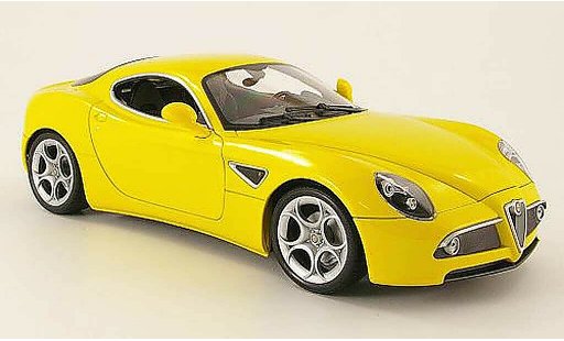 Alfa Romeo 8C competizione 1/18 Welly gelb modellautos