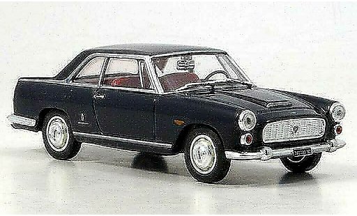 Lancia Flaminia coupe 3B 1/43 Starline blau 1962 modellautos