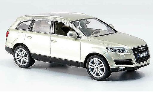 Audi Q7 suv 1/43 Schuco beige modellautos