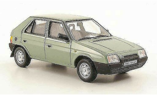 Skoda Favorit 136L 1/43 Abrex oliv 1987 modellautos