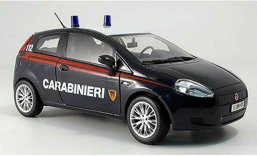 Fiat Grande Punto Berlina 1/18 Mondo Motors police carabinieri polizei italien modellautos