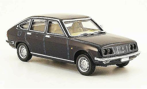 Lancia Beta berline 1/43 Pego blau modellautos