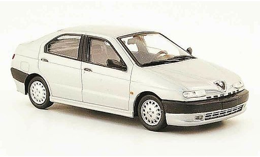 Alfa Romeo 146 berlina 1/43 Pego grau metallisee 1995 modellautos