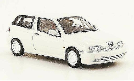 Alfa Romeo 145 berlina 1/43 Pego presentation weiss modellautos