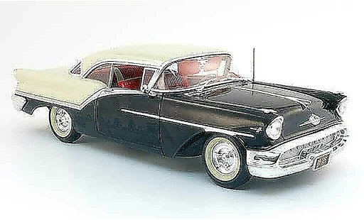 Oldsmobile Super 88 Base 1/18 Highway 61 schwarz weiss 1957 modellautos