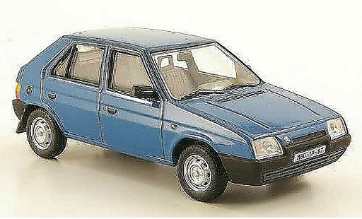 Skoda Favorit 136L 1/43 Abrex 136 L blau 1987 modellautos