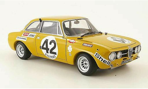 Alfa Romeo Giulia GT Am 1/18 Autoart no.42 spa 1971 modellautos