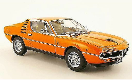 Alfa Romeo Montreal gt 1/18 Autoart orange 1970 modellautos