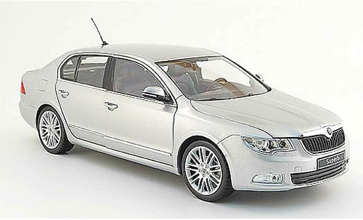 Skoda Superb 2009 1/18 Abrex grau ii modellautos