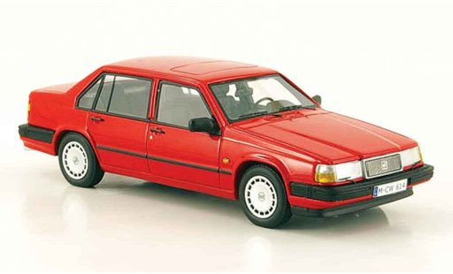Volvo 940 Base 1/43 Neo rot 1992 modellautos