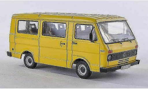Volkswagen LT28 Bus 1/43 Premium ClassiXXs gelb modellautos