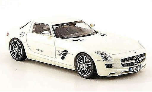 Mercedes SLS Coupe 1/43 Schuco AMG (C197) weiss modellautos
