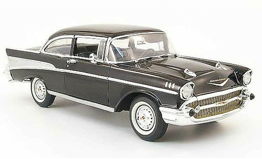 Chevrolet Bel Air Sedan 1/18 Highway 61 1957 schwarz 2-portes modellautos