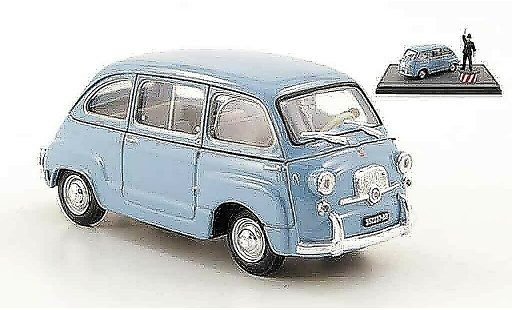 Fiat 600 Multipla 1/43 Brumm D blau avec Figuren 1960 modellautos