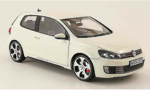 Volkswagen Golf GTI 1/18 Maisto weiss 2009 modellautos