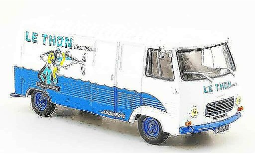 Peugeot J7 Base 1/43 IXO le thon c est bon modellautos
