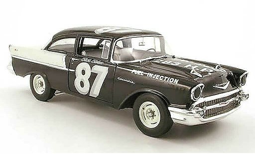 Chevrolet Bel Air Coupe 1/18 Highway 61 1957 150 no.87 buck baker black widow racer modellautos